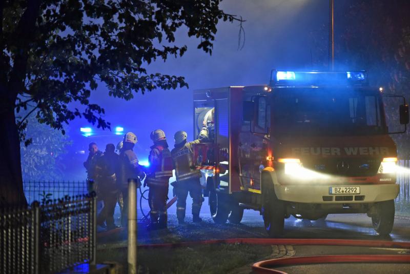 Großwelka - Carport mit Schuppen abgebrannt - LausitzNews.de