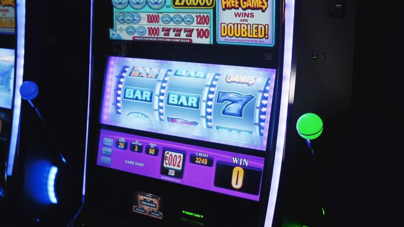 Der Nervenkitzel von Online-Casinos: Casino-Spiele und der beliebte Slot Razor Shark