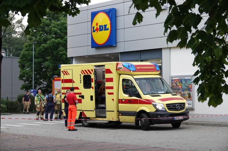 Unwetter über Dresden - Blitzeinschlag in Supermarkt