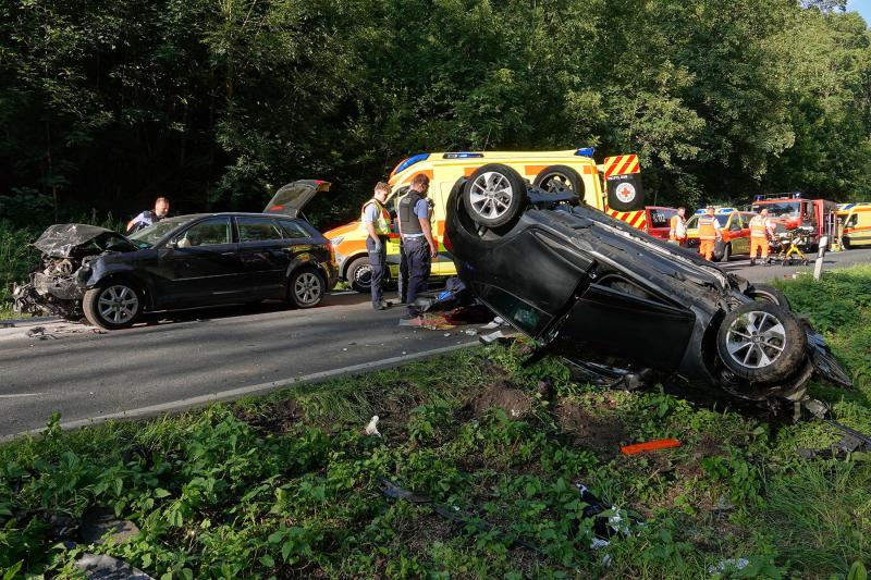 PKW kollidierten frontal zwischen Freital und Tharandt