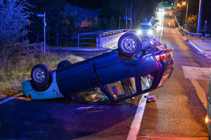 PKW überschlug sich auf B96