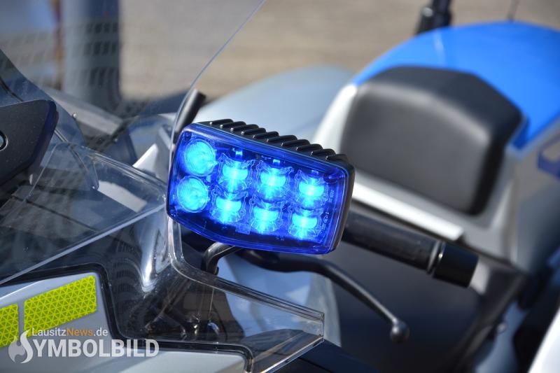 Motorradfahrer gestürzt und schwerverletzt