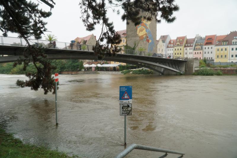 Starker Regen und Gefährlicher Leichtsinn