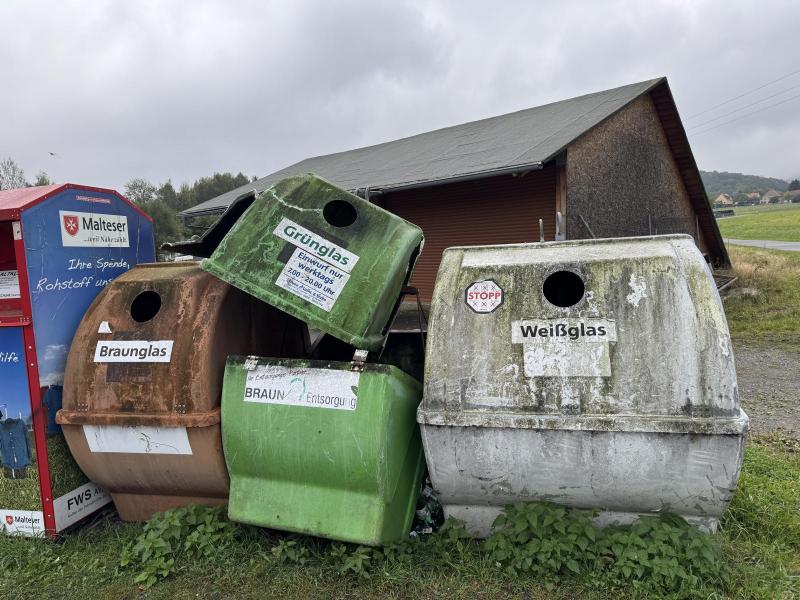 Neukirch/Lausitz - Glascontainer gesprengt